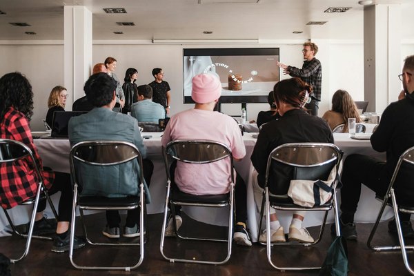 What Are the Key Steps for Successfully Establishing a Business in the UK?